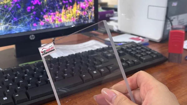 Độ dày tấm nhựa Polycarbonate
