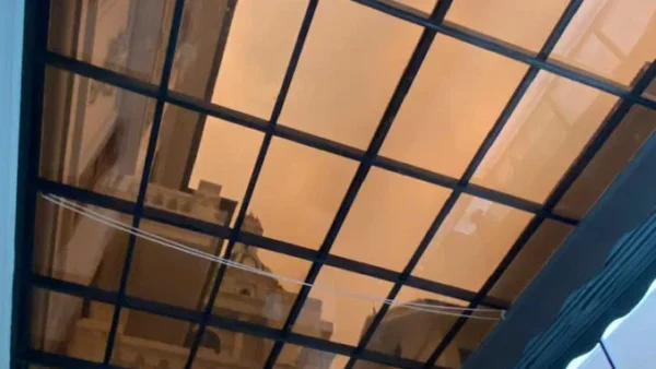 Mái che sử dụng tấm nhựa Polycarbonate